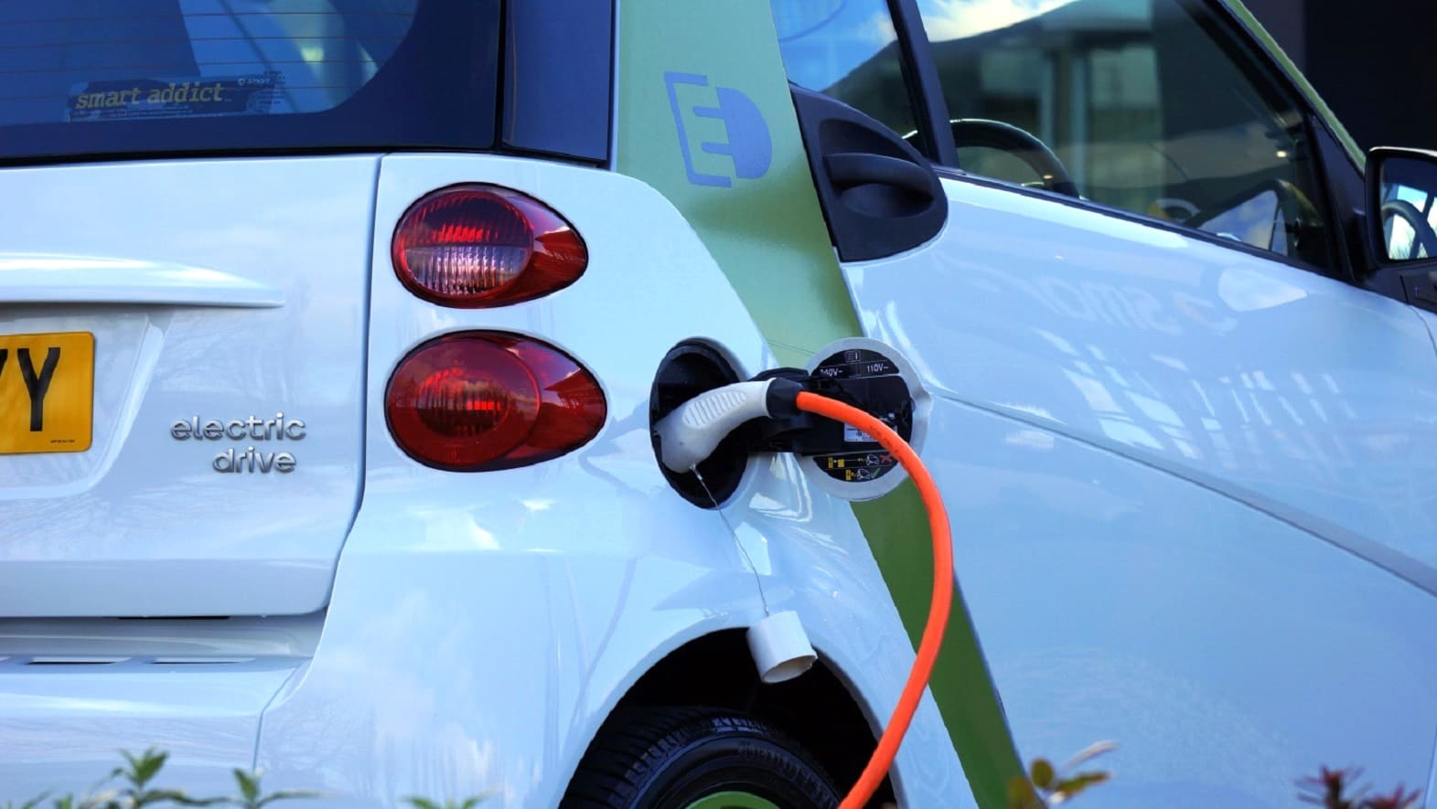 The Top 7 Benefits of Installing an EV Residential Charger