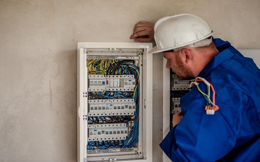 11 Clear Signs You Need a Local Electrician in Maryland
