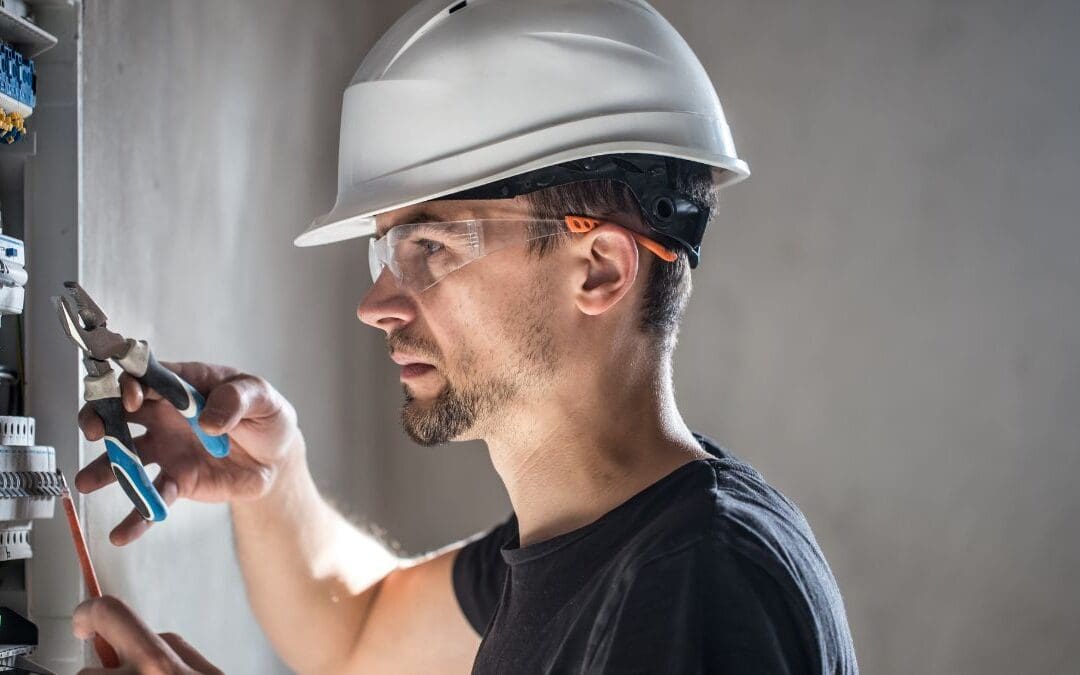 9 Must-Have Tools for Commercial Electricians in 2026